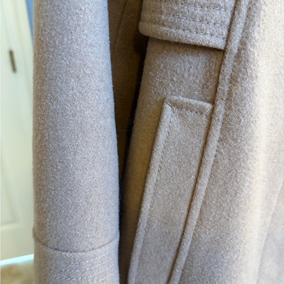 Brooks Brothers Stylish Tan Peacoat Long Wool Coat. Size 2 - Picture 11 of 16